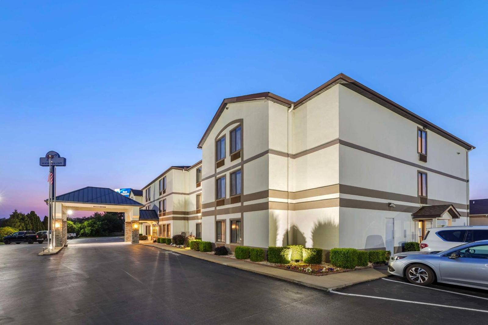 Best Western St. Clairsville Inn & Suites Main image 2